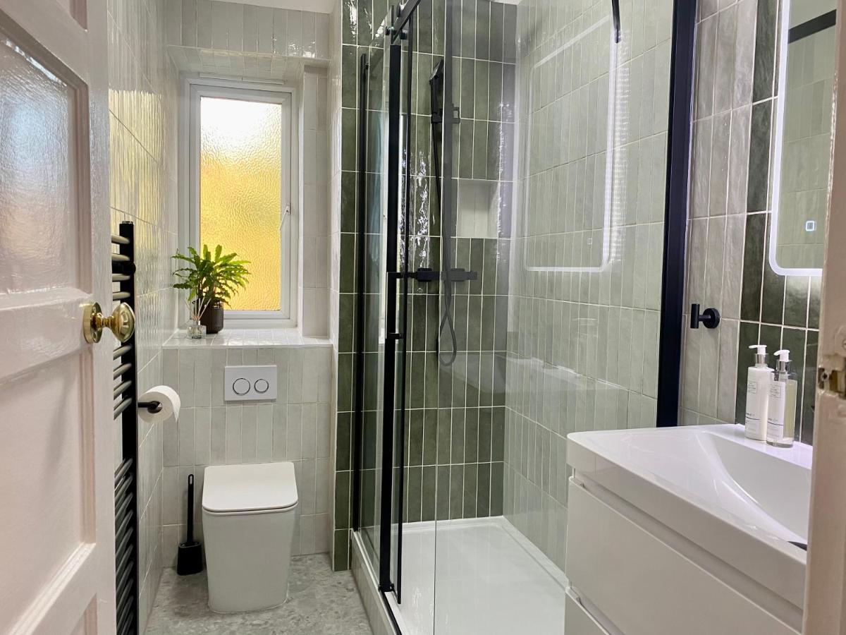 Newly Refurbished 2 Bedroom Apartment In South London Exteriör bild