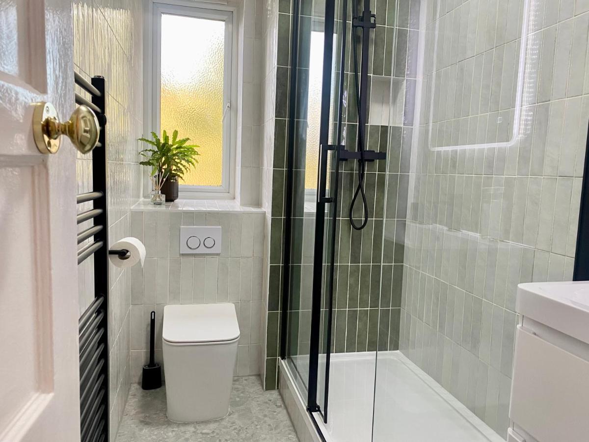 Newly Refurbished 2 Bedroom Apartment In South London Exteriör bild
