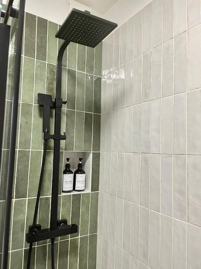 Newly Refurbished 2 Bedroom Apartment In South London Exteriör bild